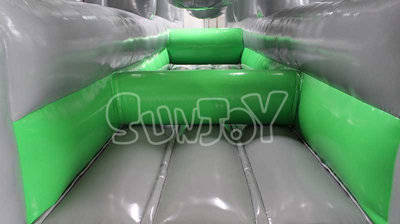 smash hammer inflatable obstacle course detail 1