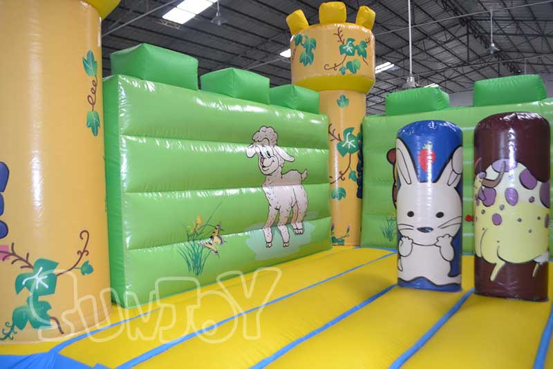 soft inflatable wall with animals printing