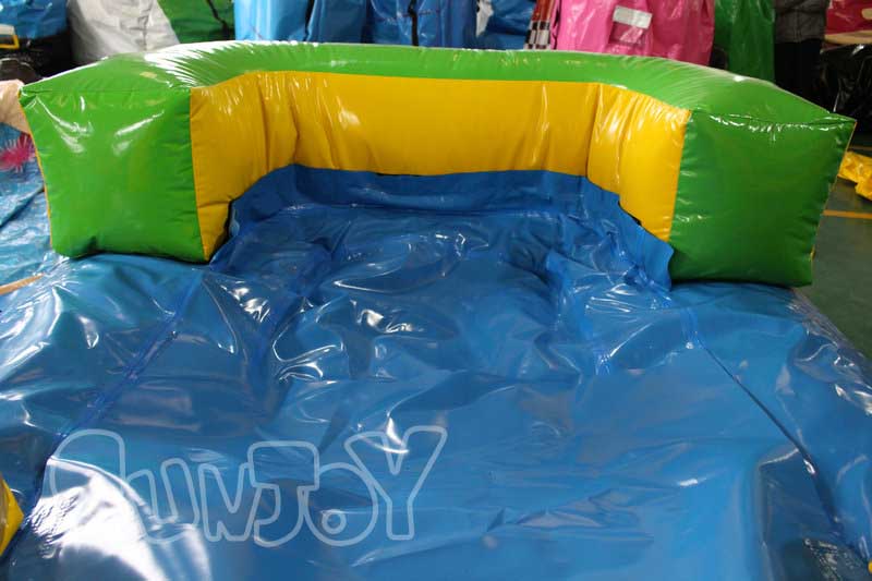 splash pool with bumper wall