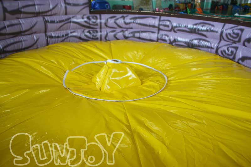 inflatable floor for mechanical bull