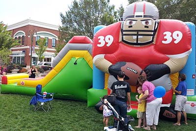 choosing the right bounce house rental company choosing the right bounce house rental company