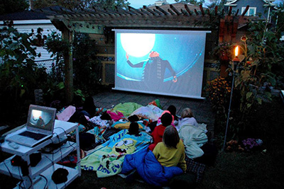 outdoor inflatable movie screen for family