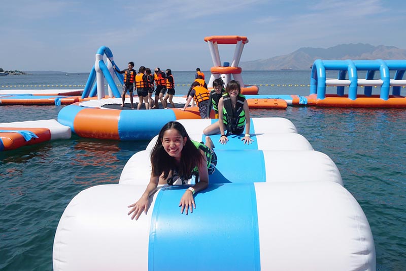 floating aqua park inflatable games