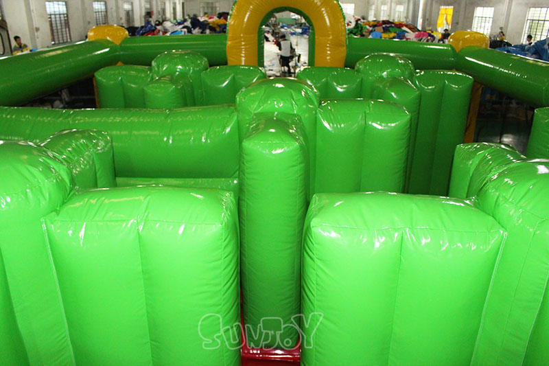 inflatable labyrinth obstacle walls