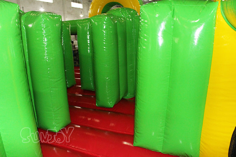 inflatable labyrinth obstacle route