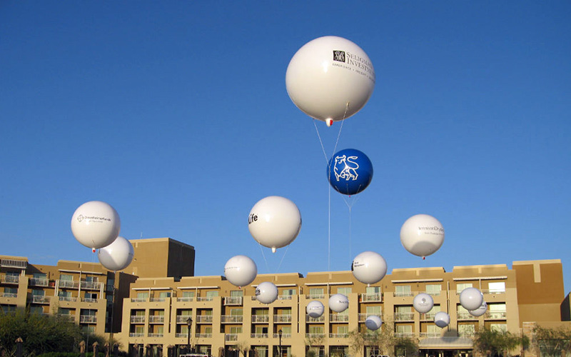 giant inflatable helium balloons for advertising