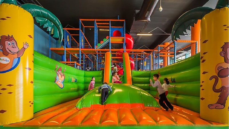 indoor bouncing playground for kids